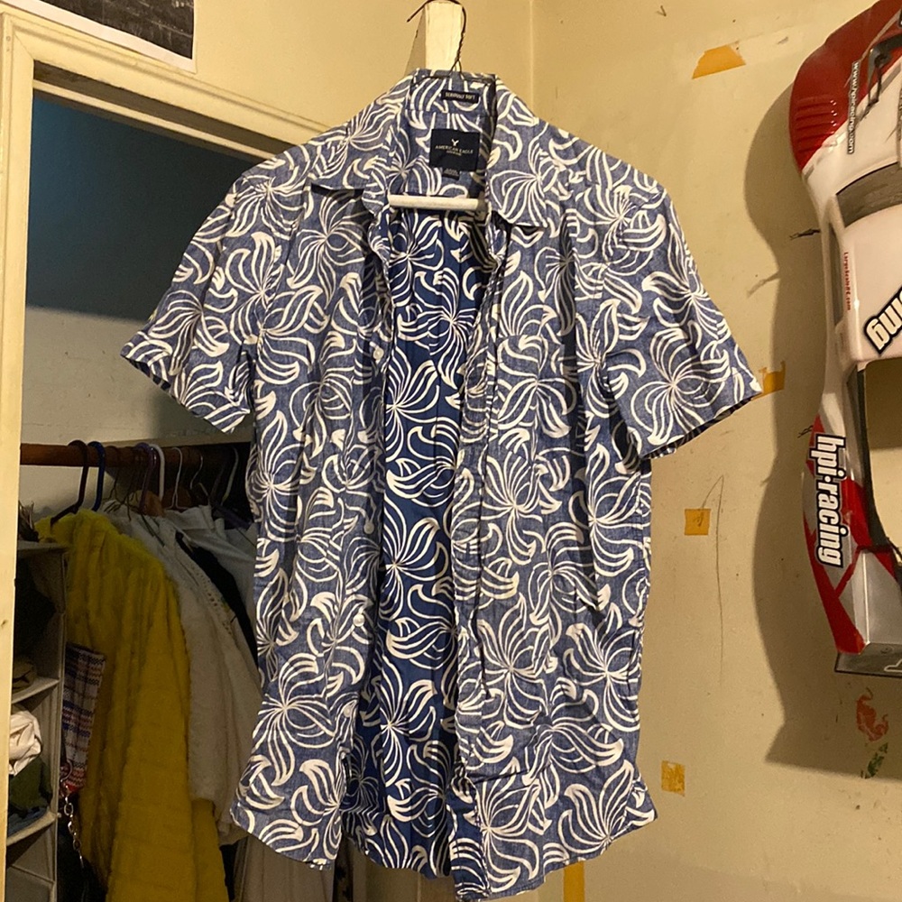 A casual summer short sleeved button down shirt